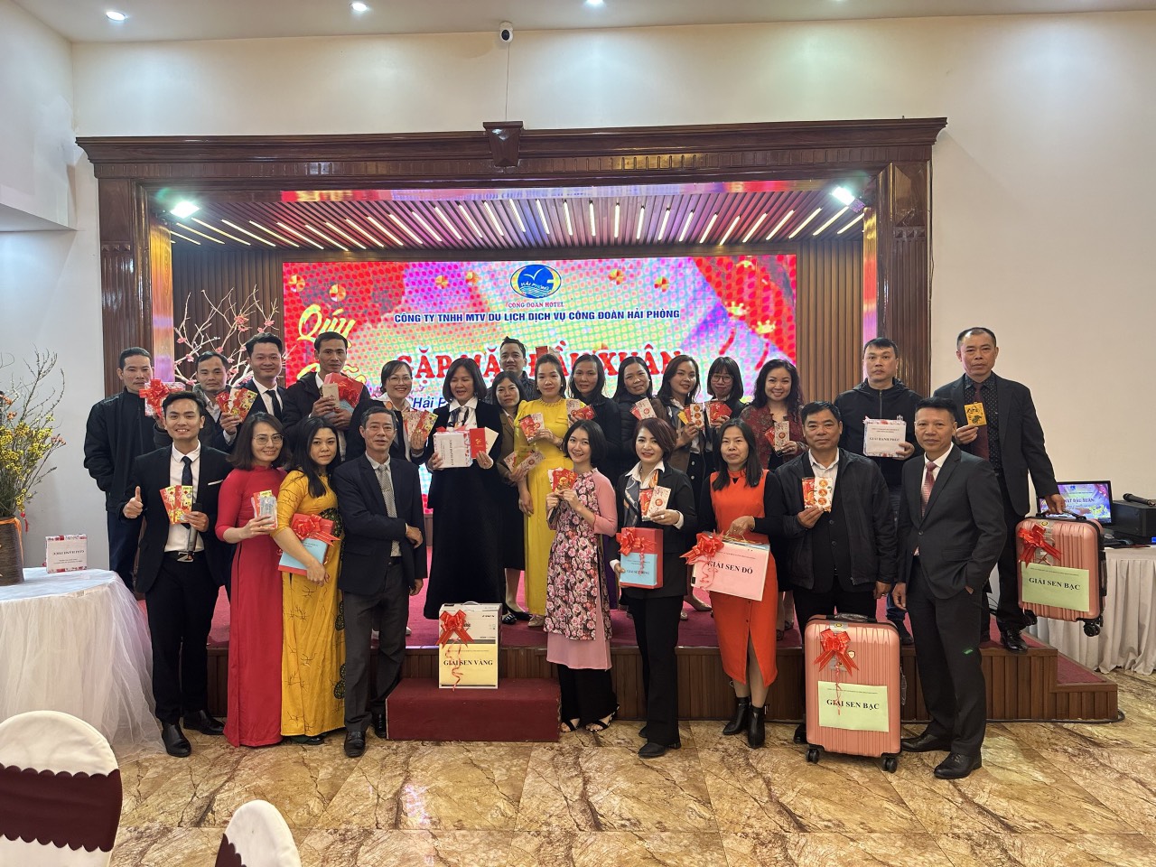 GẶP MẶT ĐẦU XUÂN QUÝ MÃO